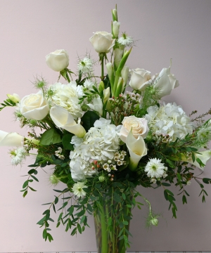 elegant sympathy bouquet